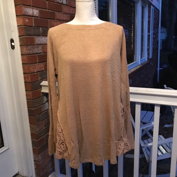 $ FIRM 🌷Latte Thermal Babydoll Tunic - Picture 4 of 5